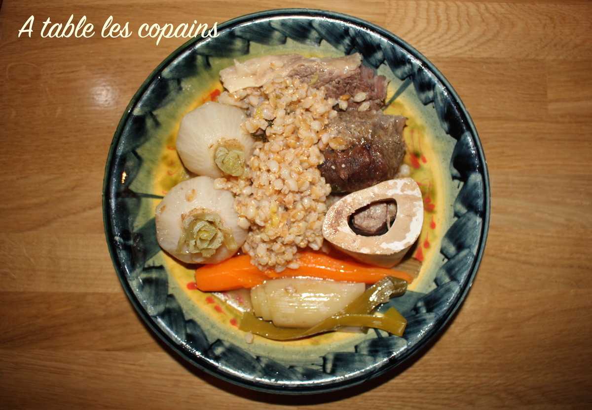 Pot au feu de petit épeautre au jarret